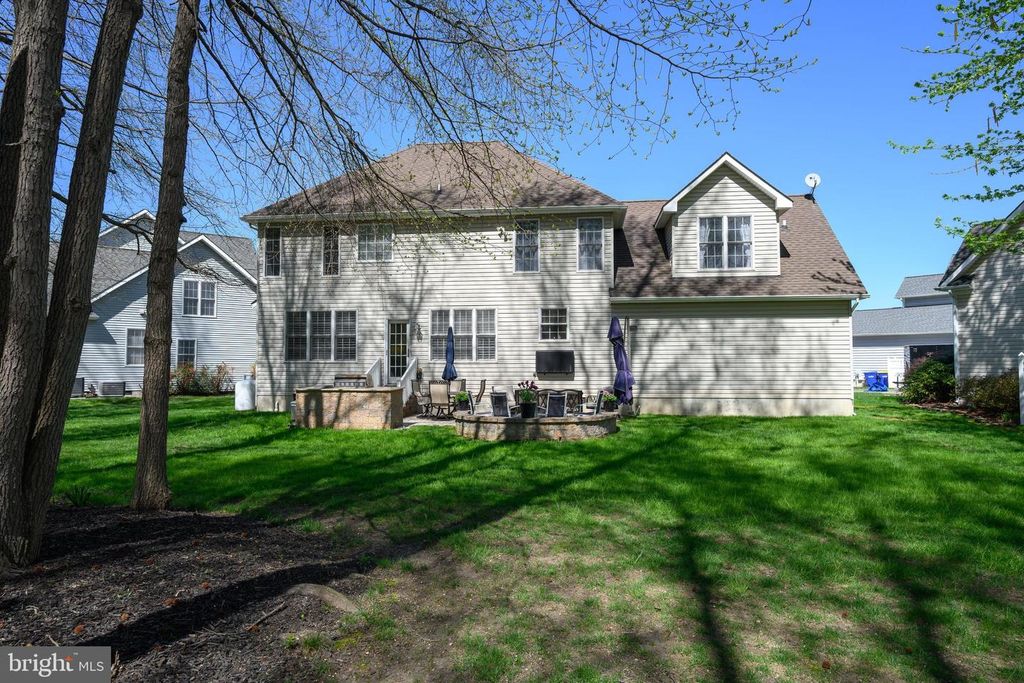 Image 41 of property listing at 1033 AVALON CT, Stevensville, MD 21666