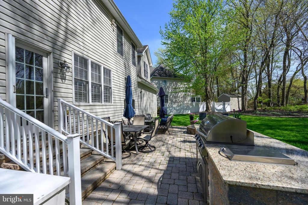 Image 46 of property listing at 1033 AVALON CT, Stevensville, MD 21666