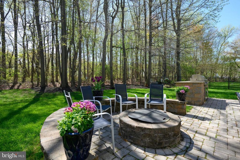 Image 47 of property listing at 1033 AVALON CT, Stevensville, MD 21666