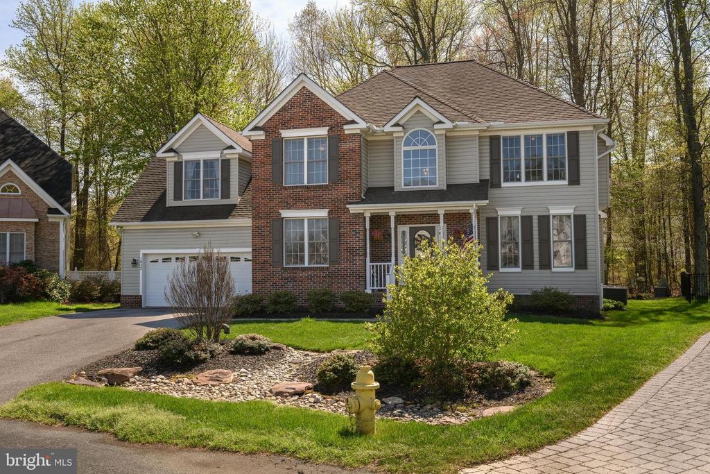 Image 5 of property listing at 1033 AVALON CT, Stevensville, MD 21666