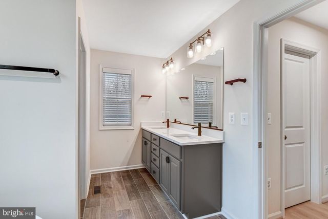 11125 PINE VIEW ESTATES CT, Nokesville, VA 20181
