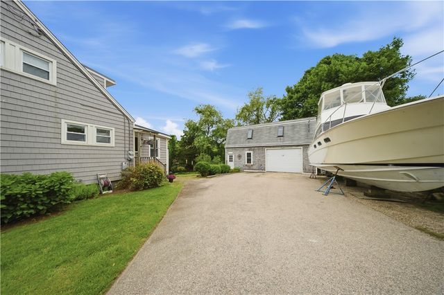 15 Kardway Street, South Kingstown, RI 02879