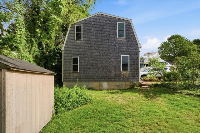 15 Kardway Street, South Kingstown, RI 02879
