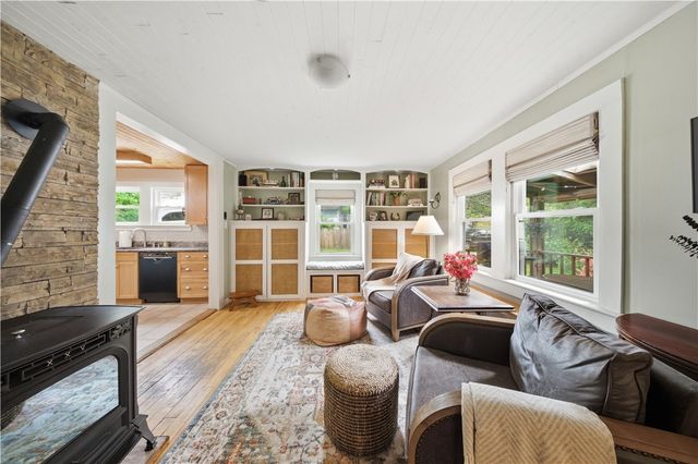 15 Kardway Street, South Kingstown, RI 02879