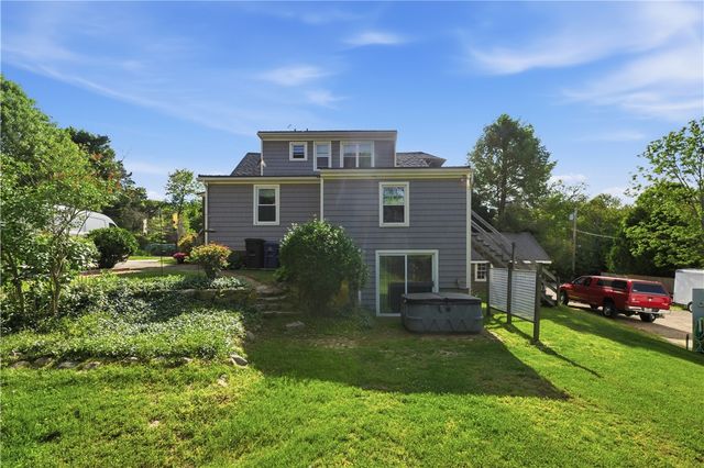 15 Kardway Street, South Kingstown, RI 02879