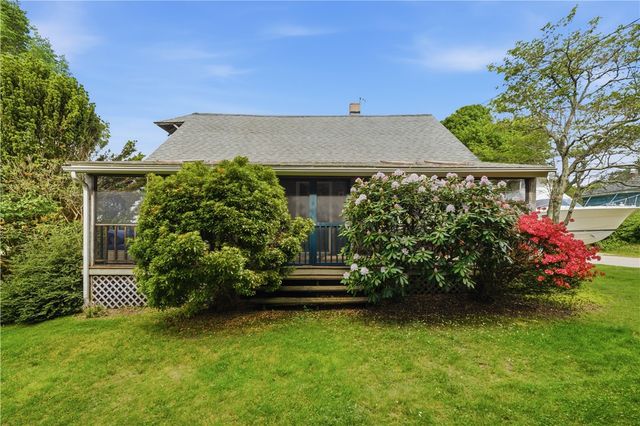 15 Kardway Street, South Kingstown, RI 02879