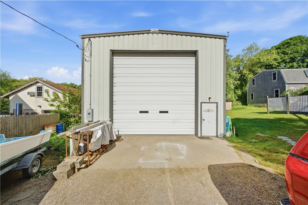 15 Kardway Street, South Kingstown, RI 02879