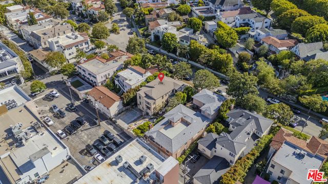 452 Smithwood Drive, Beverly Hills, CA 90212