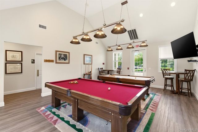 28 Steven Circle, Dix Hills, NY 11746