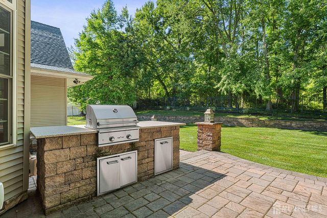 24 Kerr Lane, Old Bridge, NJ 07747