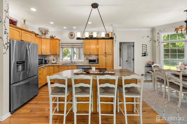 24 Kerr Lane, Old Bridge, NJ 07747
