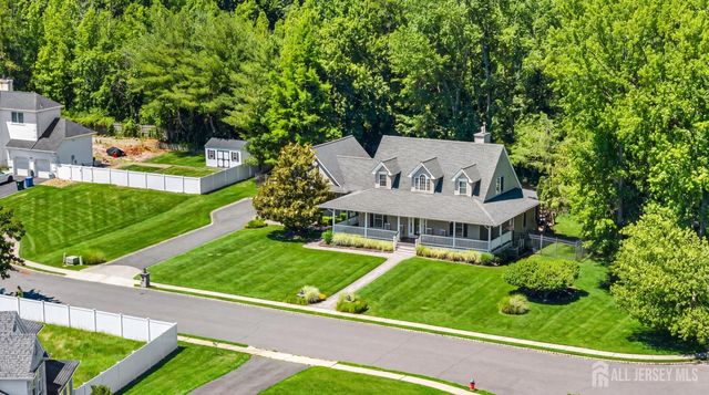 24 Kerr Lane, Old Bridge, NJ 07747