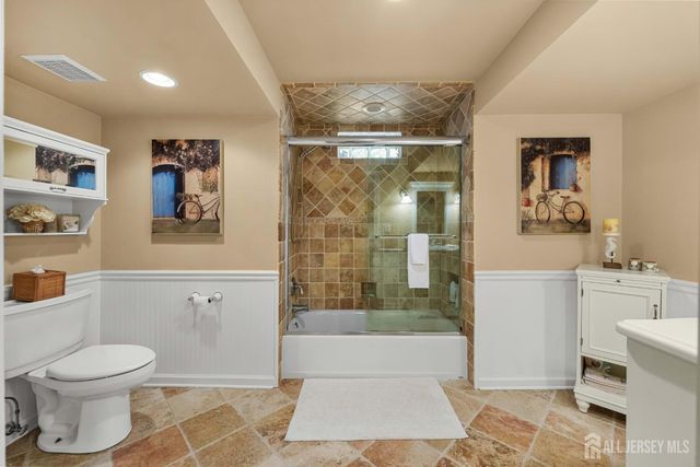 24 Kerr Lane, Old Bridge, NJ 07747