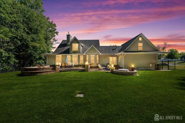 24 Kerr Lane, Old Bridge, NJ 07747