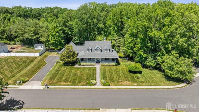 24 Kerr Lane, Old Bridge, NJ 07747