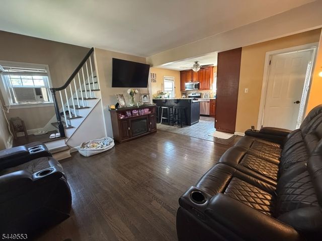 98 Liberty St, Woodbridge Twp., NJ 07095