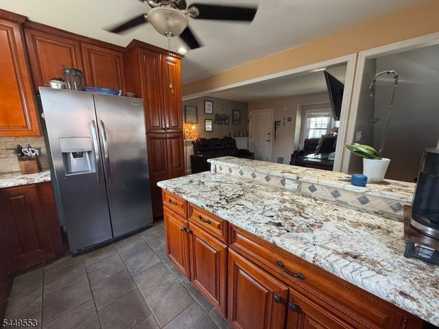98 Liberty St, Woodbridge Twp., NJ 07095