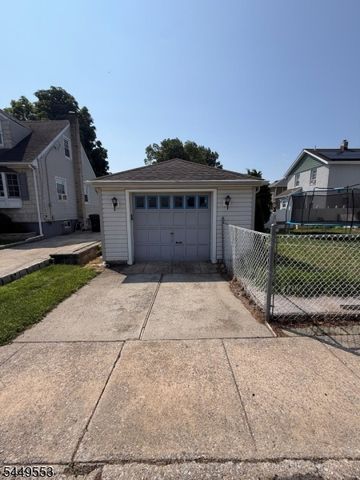 98 Liberty St, Woodbridge Twp., NJ 07095