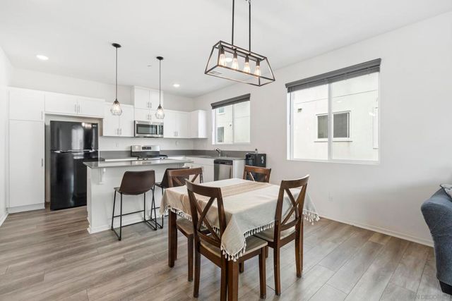 5212 Beachfront Cove St. 34, San Diego, CA 92154