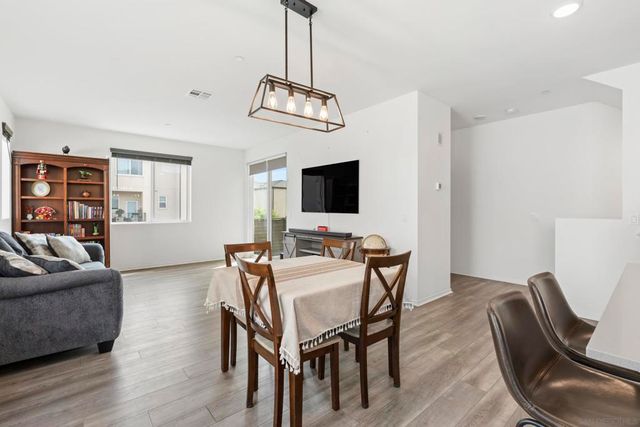 5212 Beachfront Cove St. 34, San Diego, CA 92154