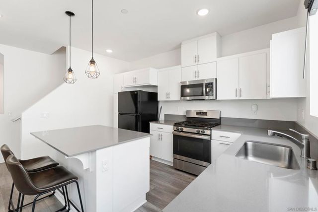 5212 Beachfront Cove St. 34, San Diego, CA 92154