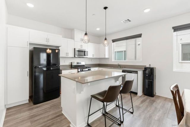 5212 Beachfront Cove St. 34, San Diego, CA 92154