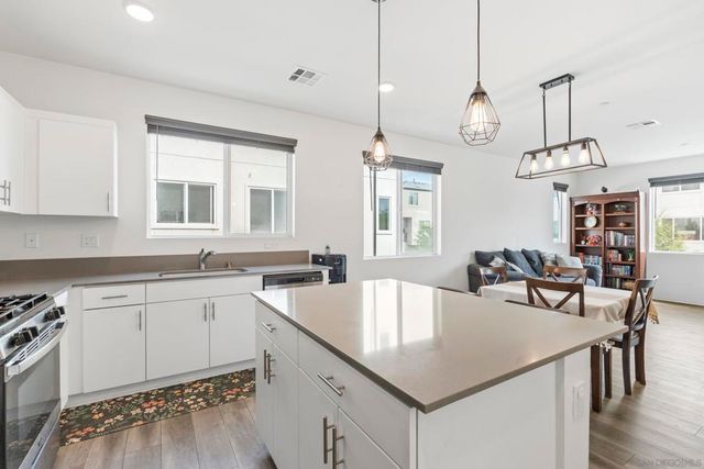 5212 Beachfront Cove St. 34, San Diego, CA 92154