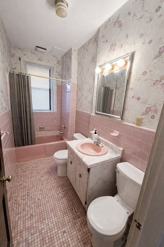 30 Claflin Rd 2, Brookline, MA 02445