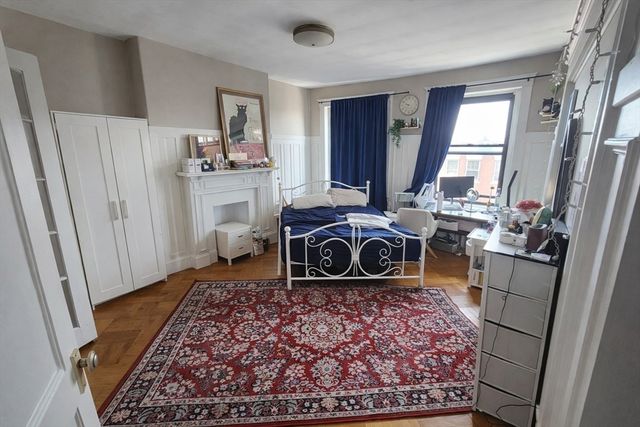 30 Claflin Rd 2, Brookline, MA 02445