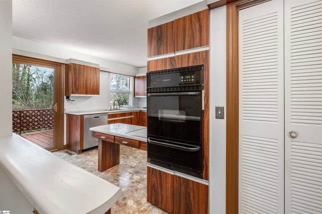 206 Timberlake Road, Anderson, SC 29621