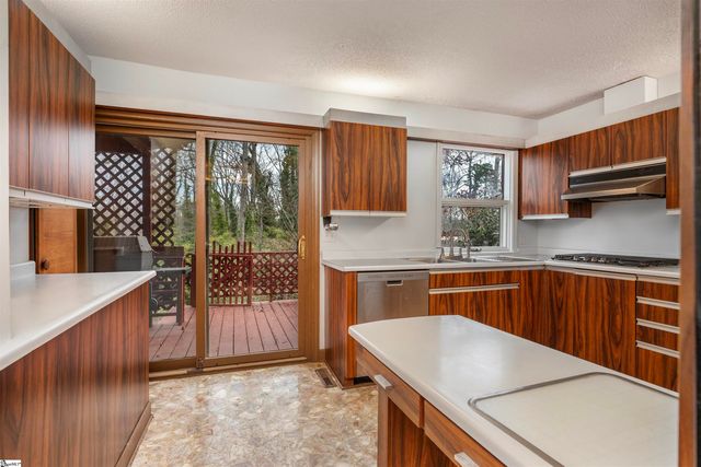 206 Timberlake Road, Anderson, SC 29621