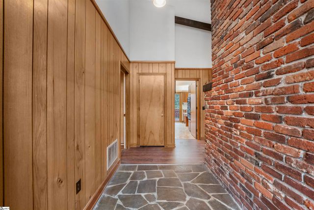 206 Timberlake Road, Anderson, SC 29621