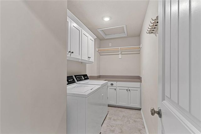 9504 N Lenox Place, Kansas City, MO 64154