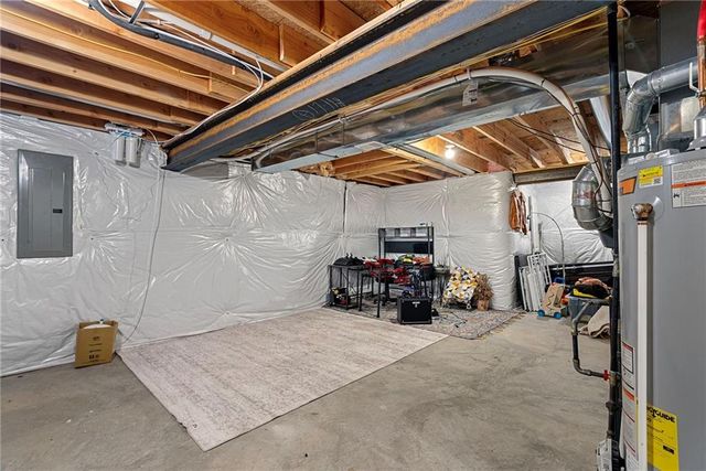 9504 N Lenox Place, Kansas City, MO 64154