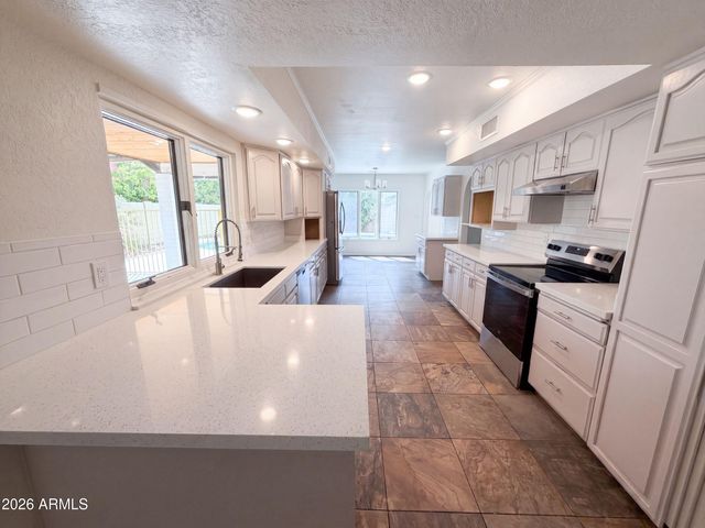 3151 W KINGS Avenue, Phoenix, AZ 85053