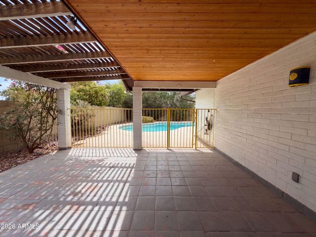 3151 W KINGS Avenue, Phoenix, AZ 85053