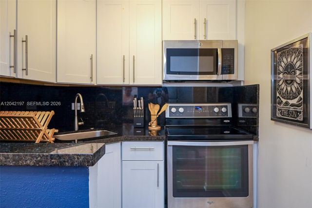 7904 W Dr 812 812, North Bay Village, FL 33141