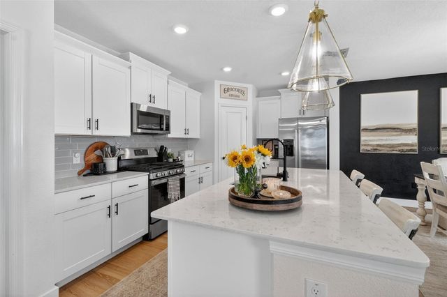 1922 LANIER ROAD, Zephyrhills, FL 33541