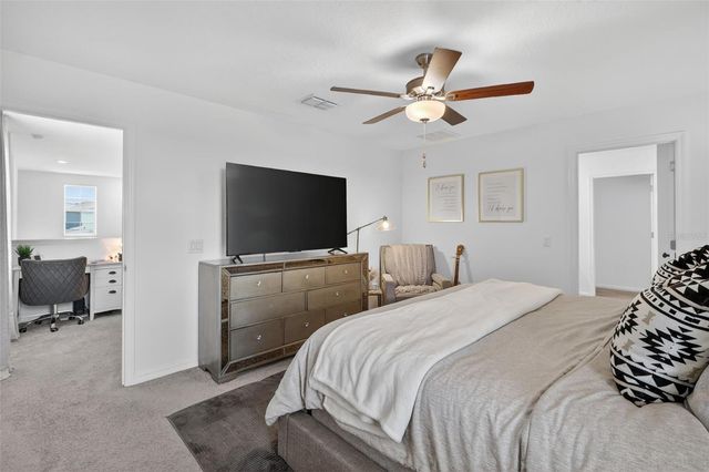 1922 LANIER ROAD, Zephyrhills, FL 33541