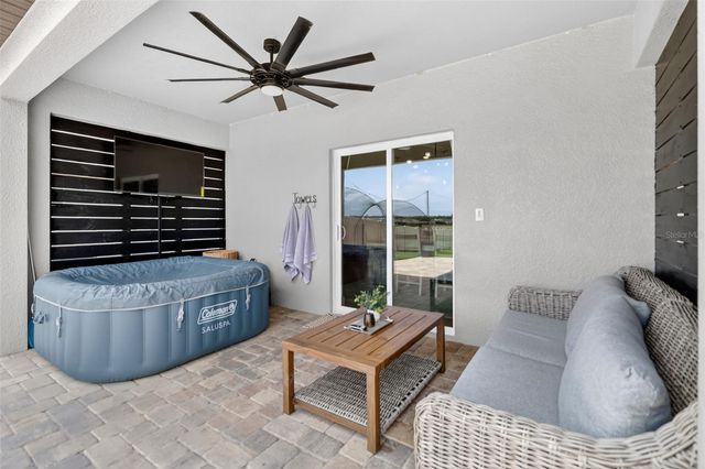 1922 LANIER ROAD, Zephyrhills, FL 33541