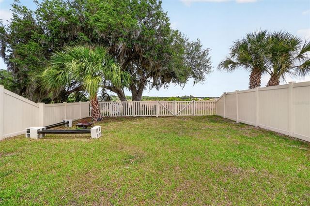 1922 LANIER ROAD, Zephyrhills, FL 33541