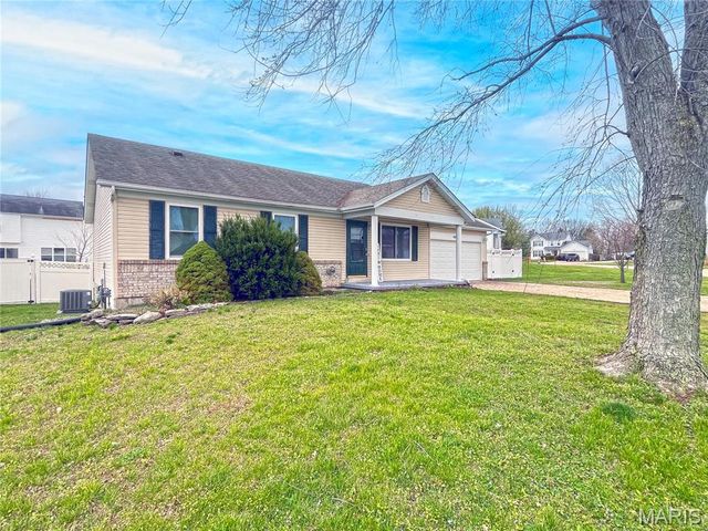1464 Cochise Drive, O'fallon, MO 63366