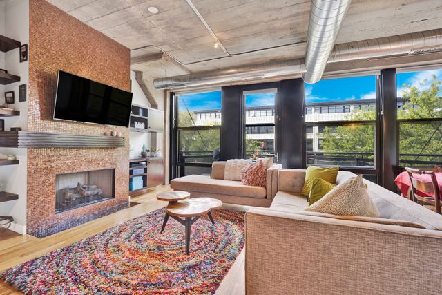 1111 W 15TH Street 224, Chicago, IL 60608