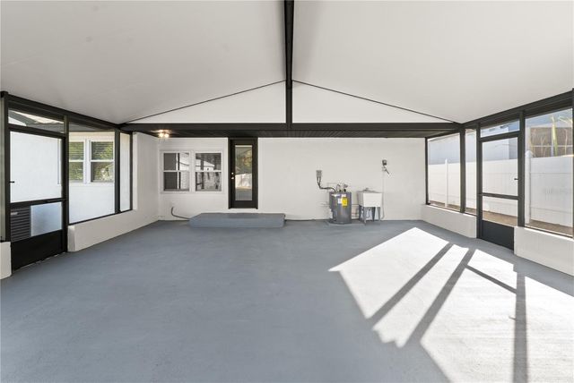 2213 W OHIO AVENUE, Tampa, FL 33607