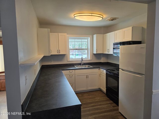 6159 AUTLAN Drive, Jacksonville, FL 32210