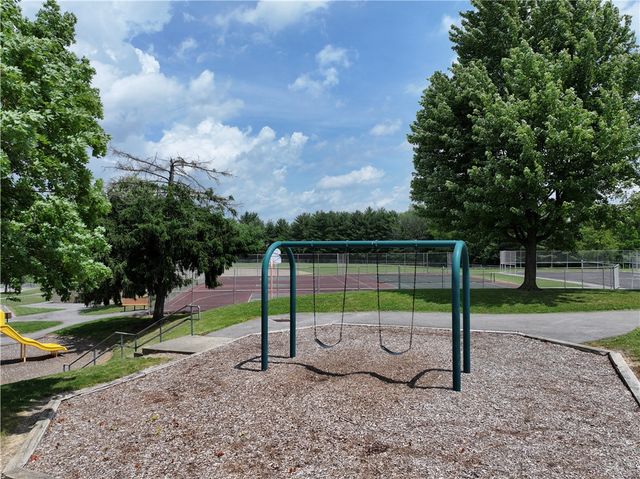 258 Young Dr, Monroeville, PA 15146