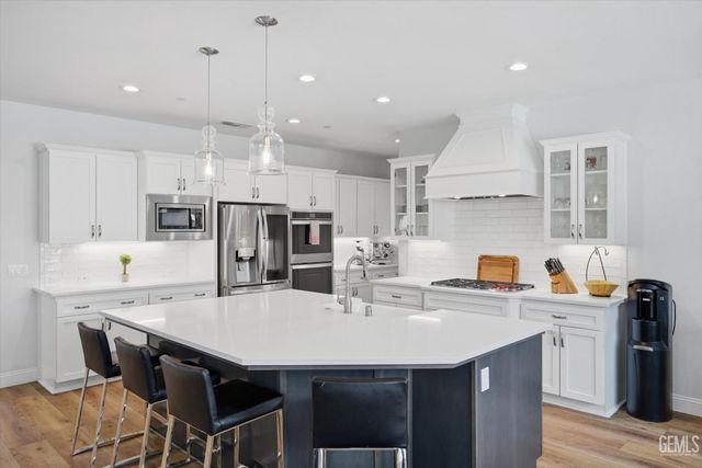 13630 Faringford Lane, Bakersfield, CA 93311