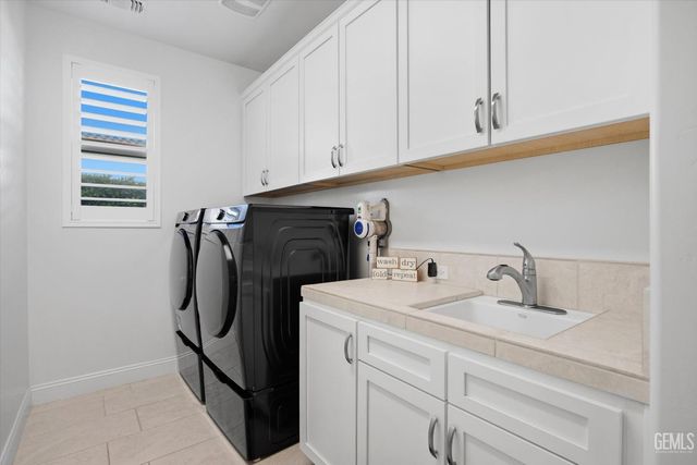 13630 Faringford Lane, Bakersfield, CA 93311