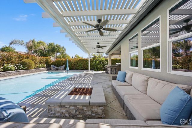 13630 Faringford Lane, Bakersfield, CA 93311