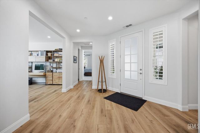 13630 Faringford Lane, Bakersfield, CA 93311